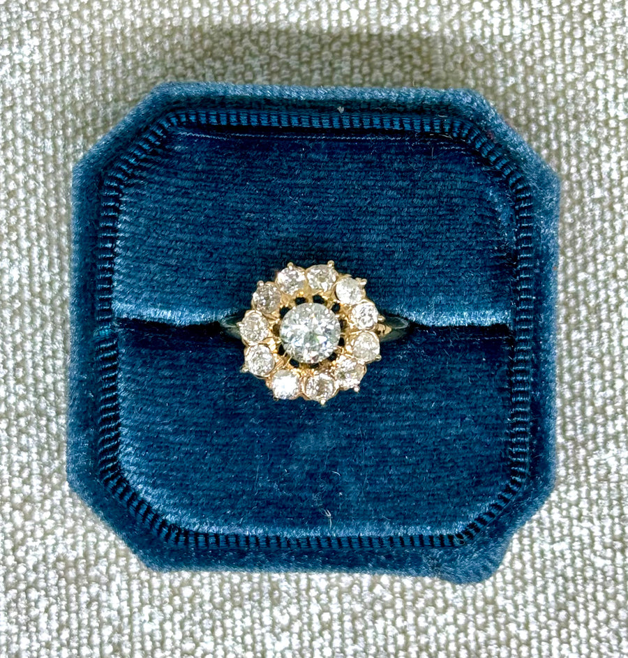 Vintage 14k + Diamond Flower RIng