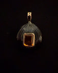 Onyx Coquito Charm with Citrine