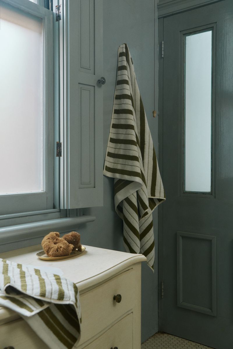 Madison Pool Towel/Sheet in Caper & Chalk
