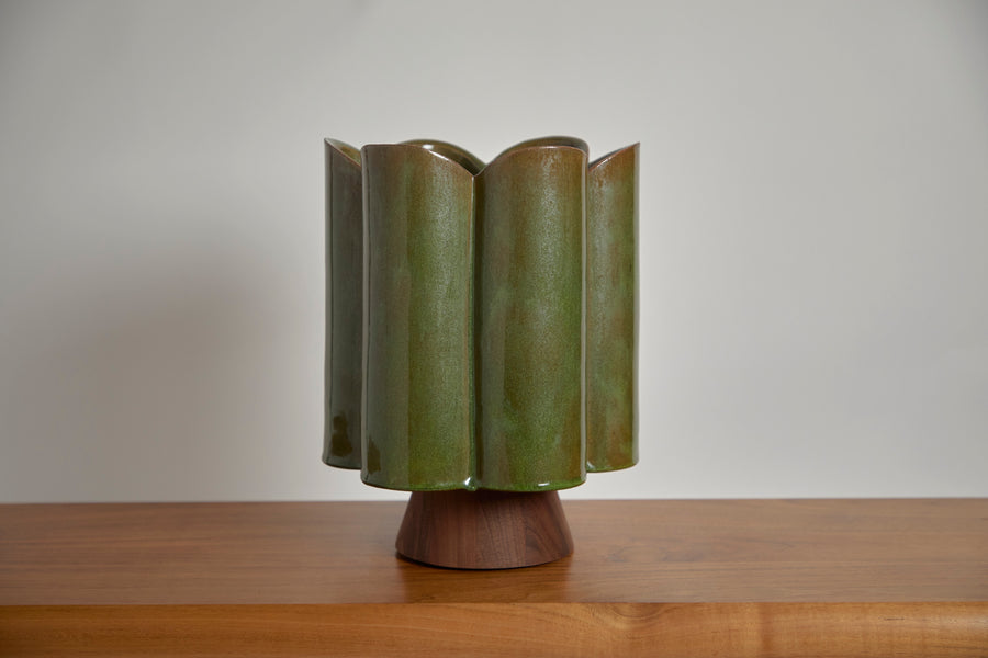 BZippyTallScallopVaseanalinegreen
