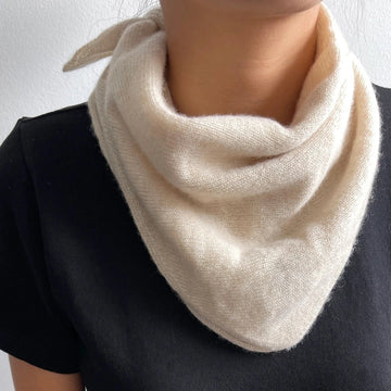 Cashmere Bandana in Oat