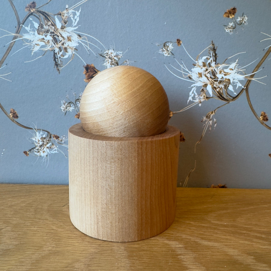 Elise McLaughlin Pot and Ball s