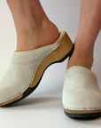 Embla I Off White Suede