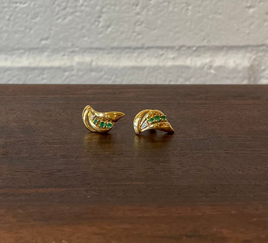 Vintage Leaf-Shaped 18K Gold Stud Earrings