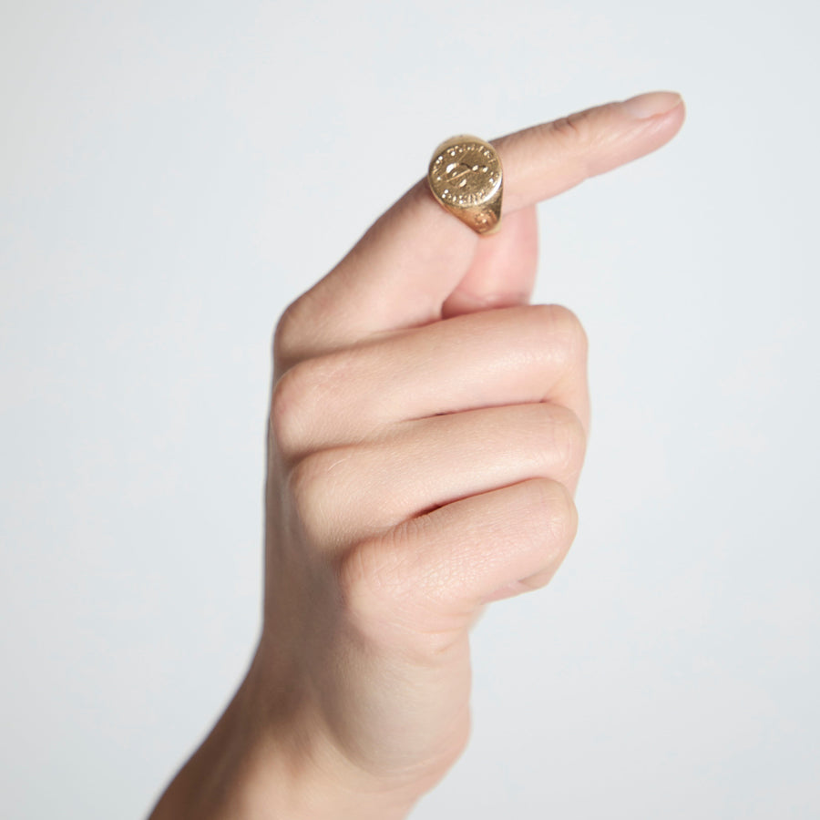 Vintage Gold Signet Ring with Musical Cleft