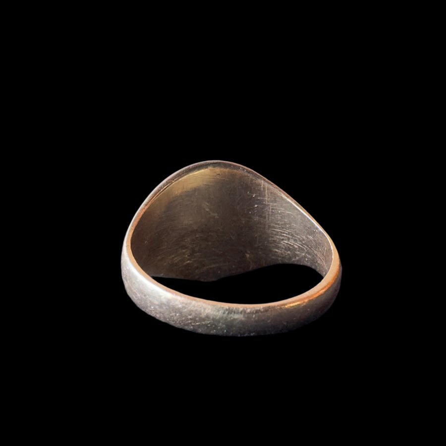 Vintage Gold Signet Ring with Musical Cleft