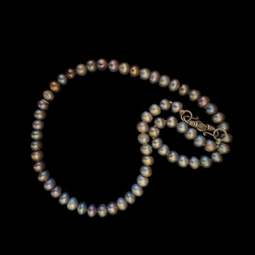 black vintage pearls