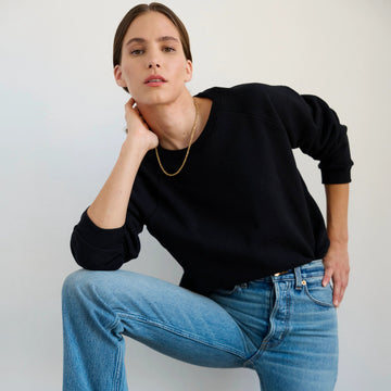jamiehallerblacksweatshirt2